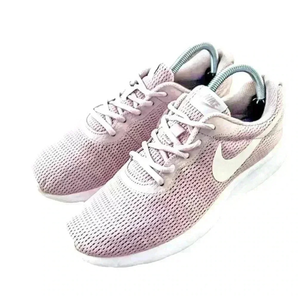 Nike Tanjun Women's Pink Running Shoes Size 9 Mesh Lace Up Sneakers - Picture 1 of 8